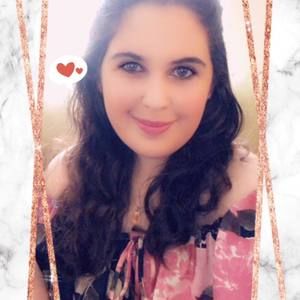 Meet your Posher, Claudia